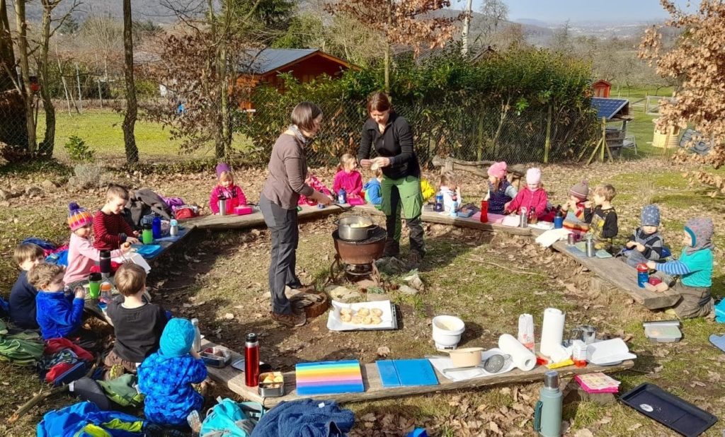 Langos in der Frühlingssonne